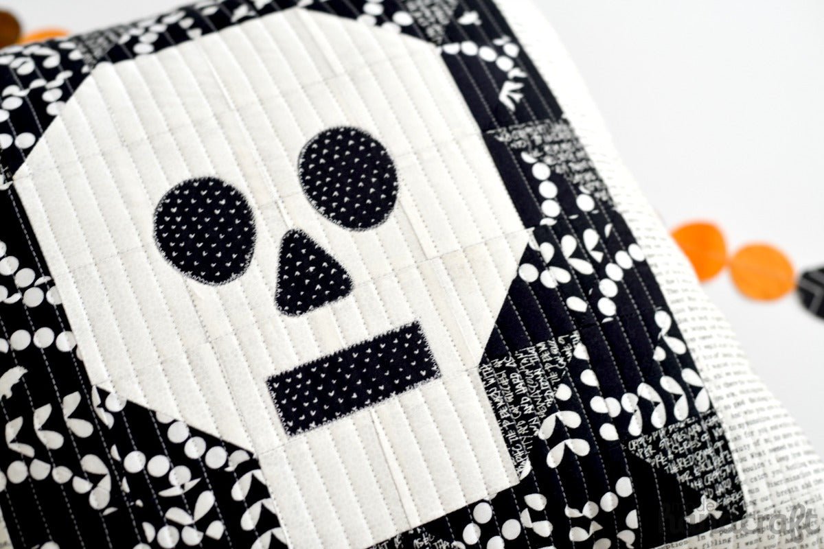 Quilted Skull Pillow / Tutorial | modernhandcraft