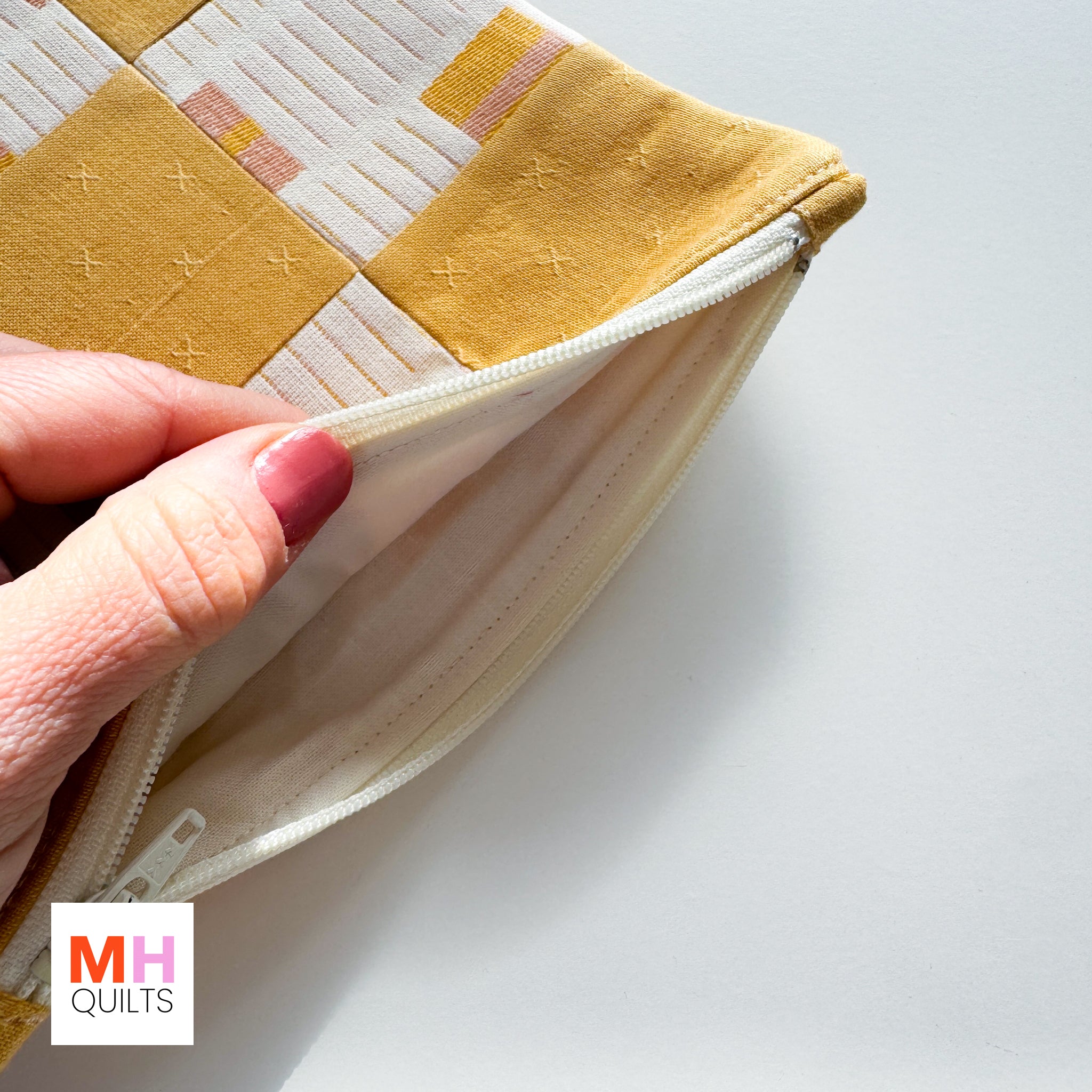 Patchwork Pouch #2 – modernhandcraft